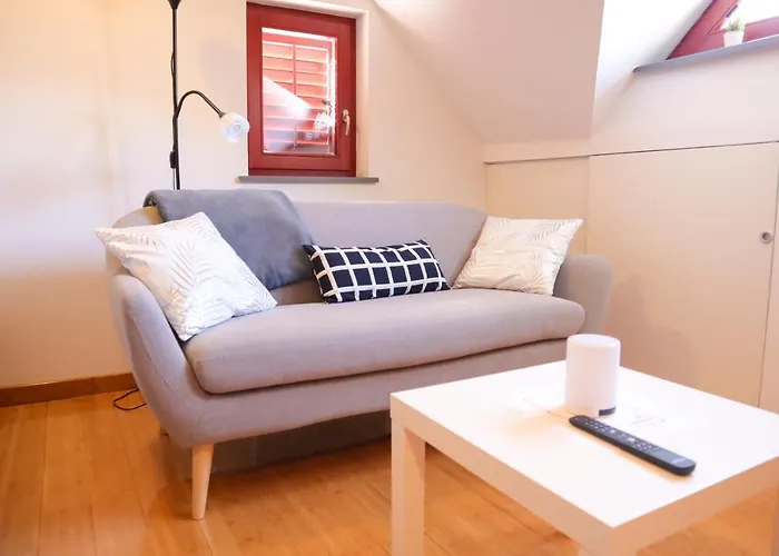 B8 Apartment